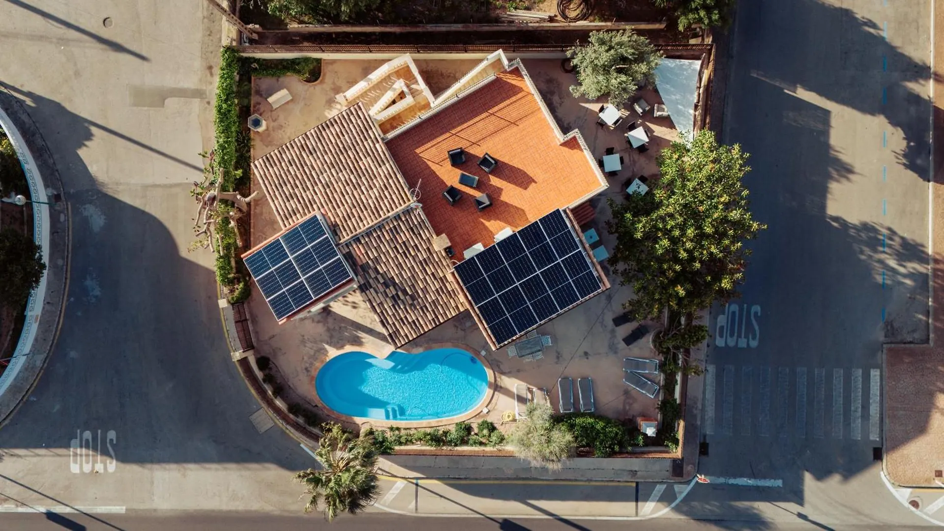 Traumhafte Finca Auf Mallorca Mit Pool 1A Lage Direkt Am Meer Bei Es Trenc Bootstouren Auf Anfrage Moeglich Sa Ràpita 0*,  Španělsko